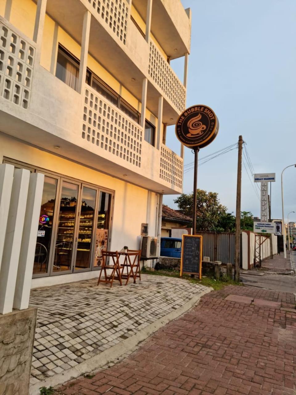 Four Petals Inn Colombo Eksteriør billede