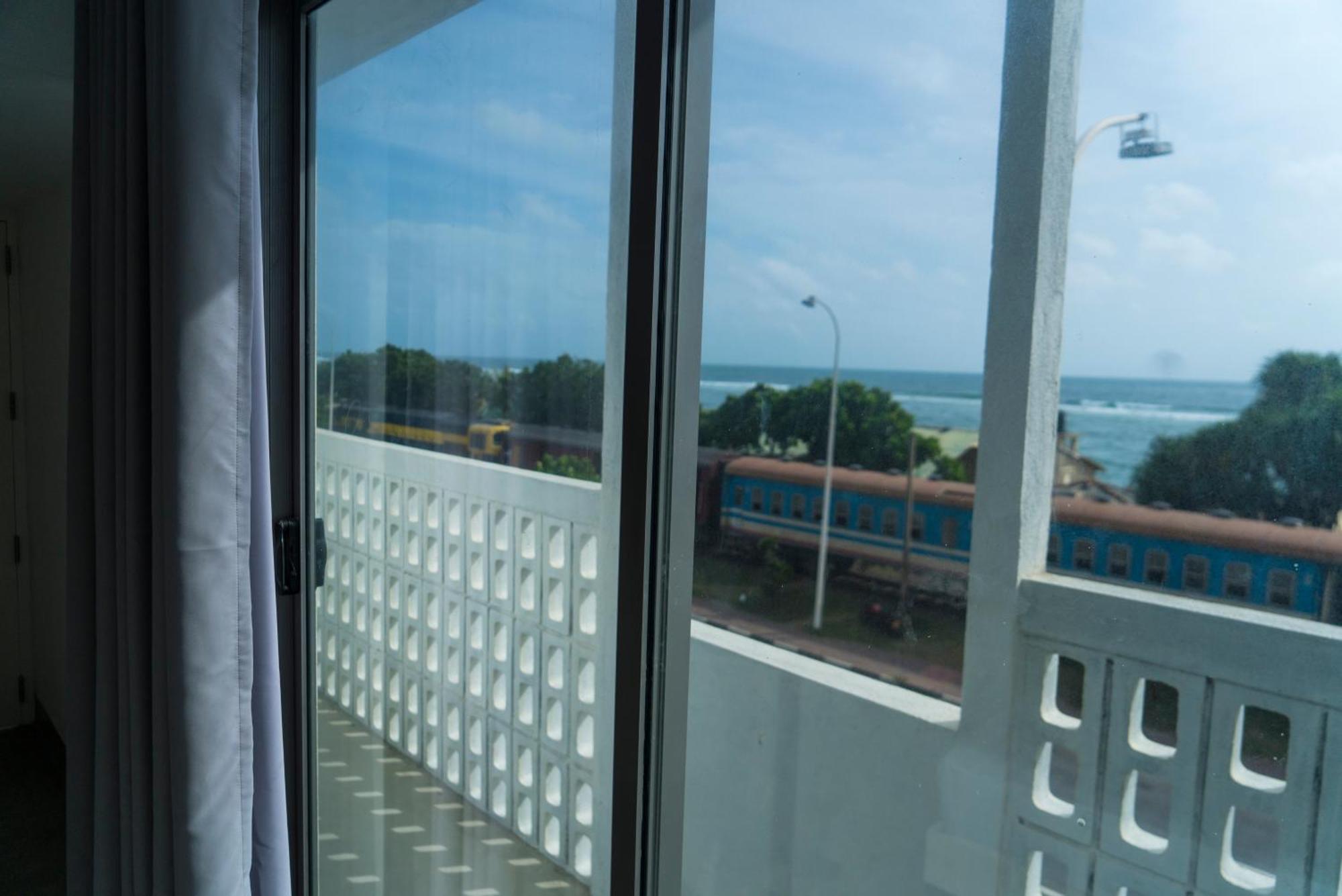Four Petals Inn Colombo Eksteriør billede